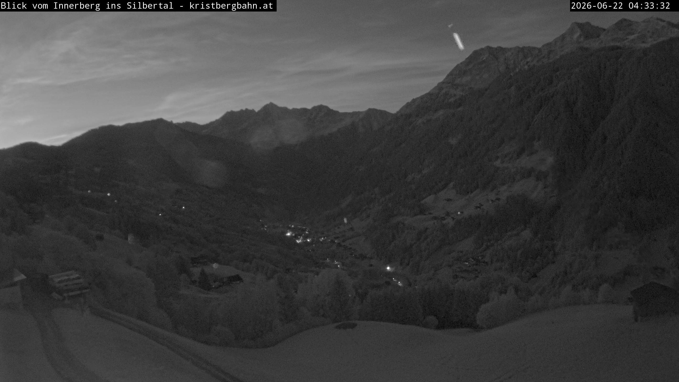 Archived image Webcam Innerberg, "Silbertal" valley