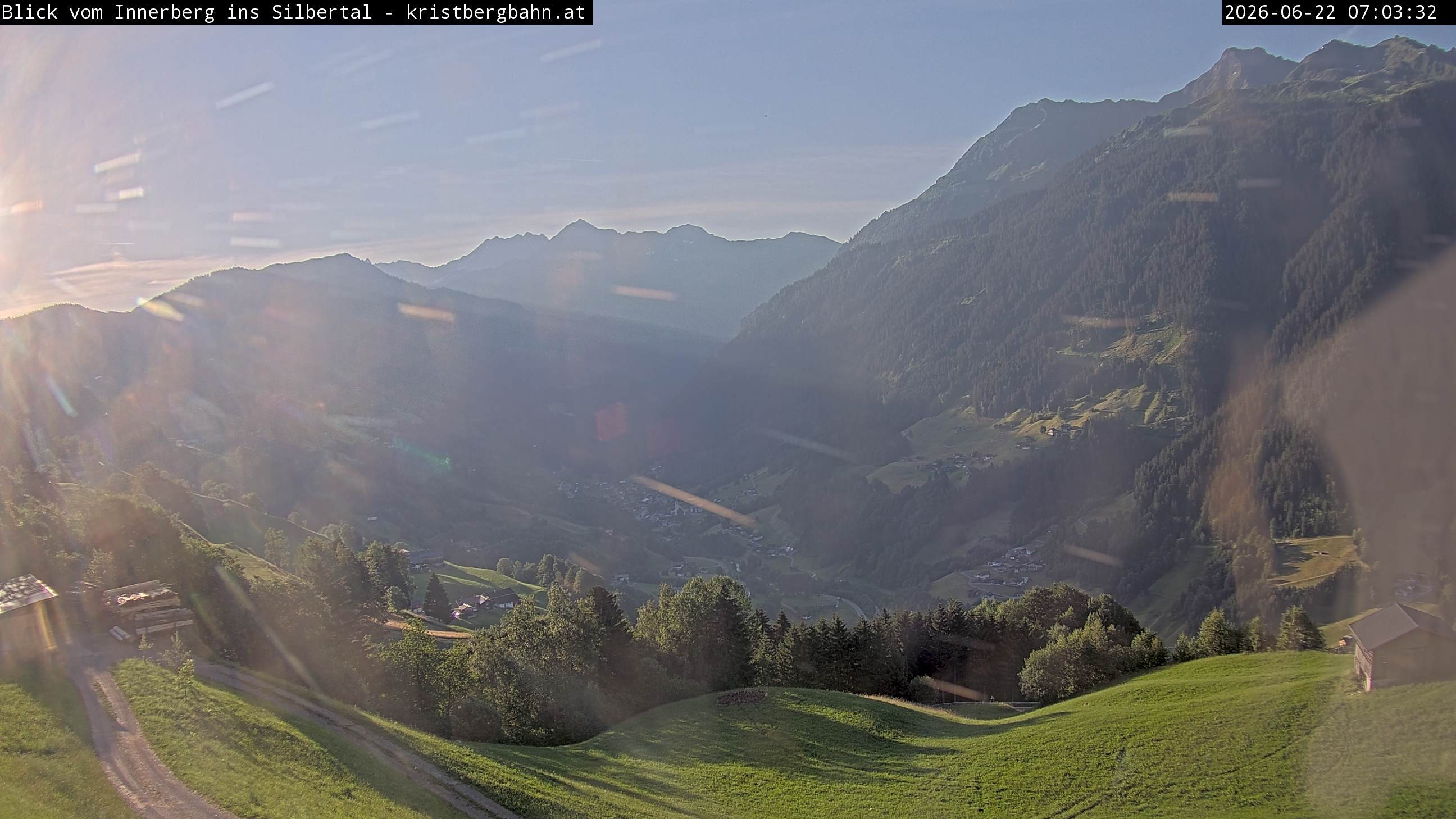 Archived image Webcam Innerberg, "Silbertal" valley