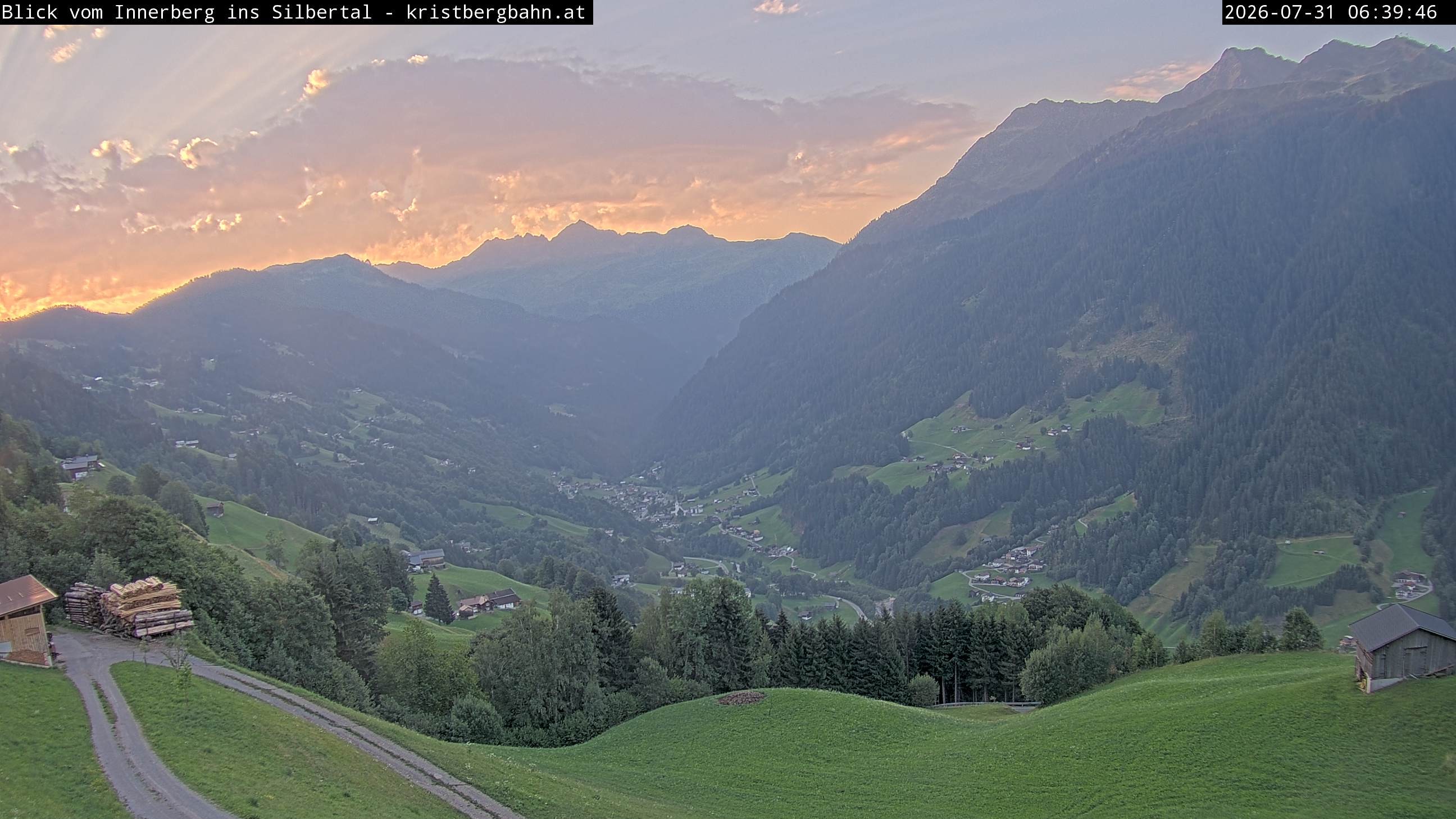 Archived image Webcam Innerberg, "Silbertal" valley