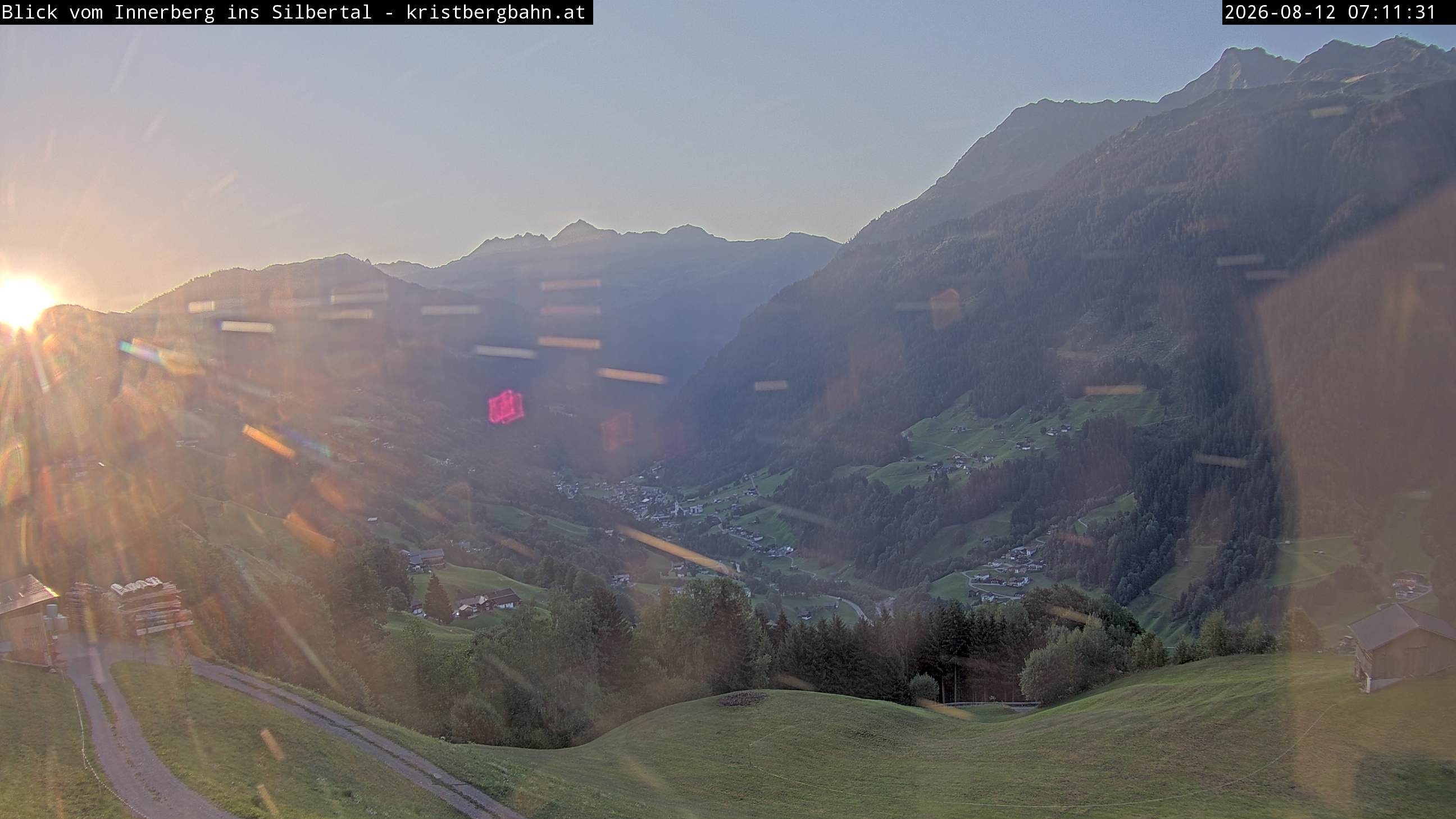 Archived image Webcam Innerberg, "Silbertal" valley