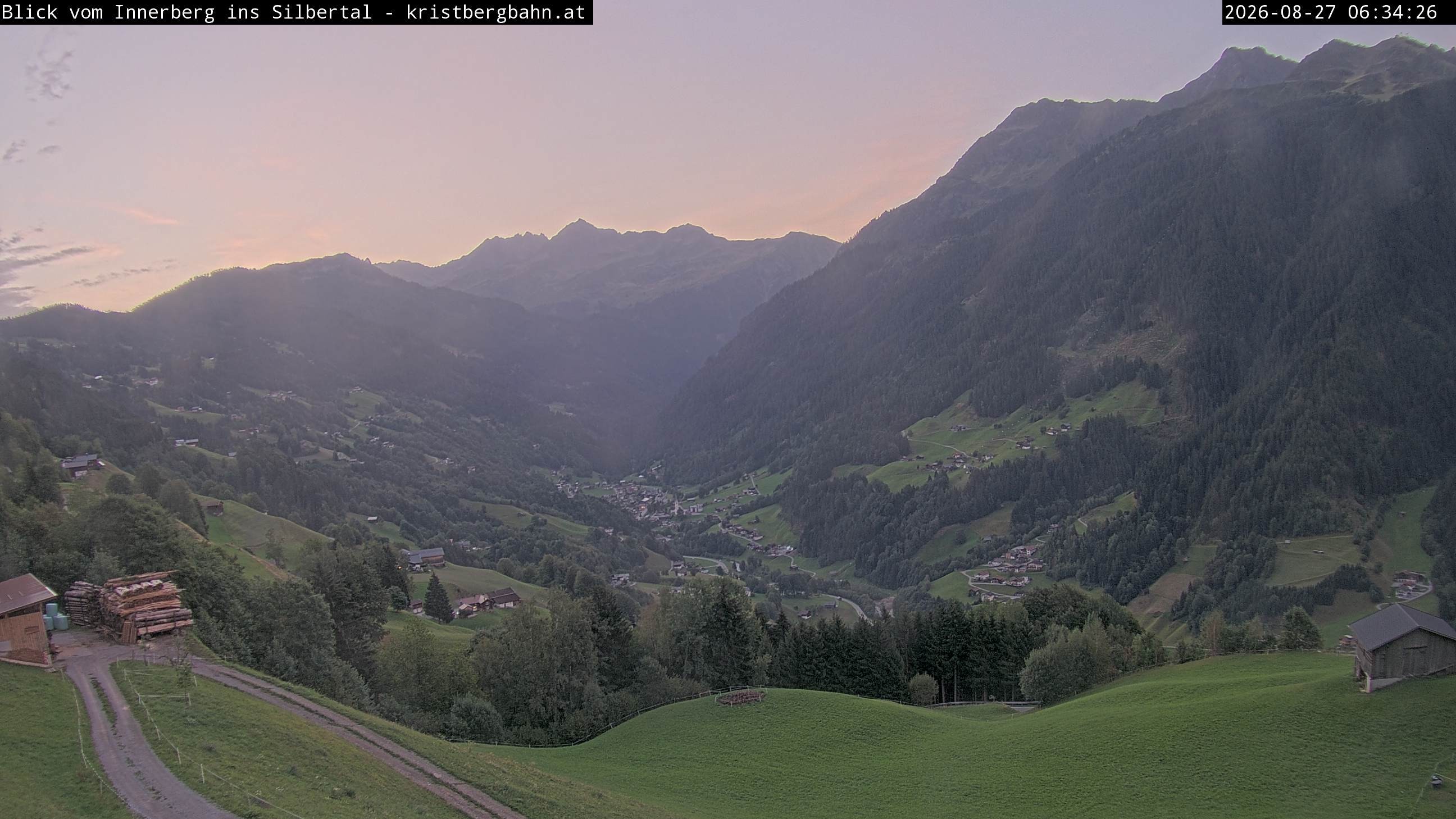Archived image Webcam Innerberg, "Silbertal" valley