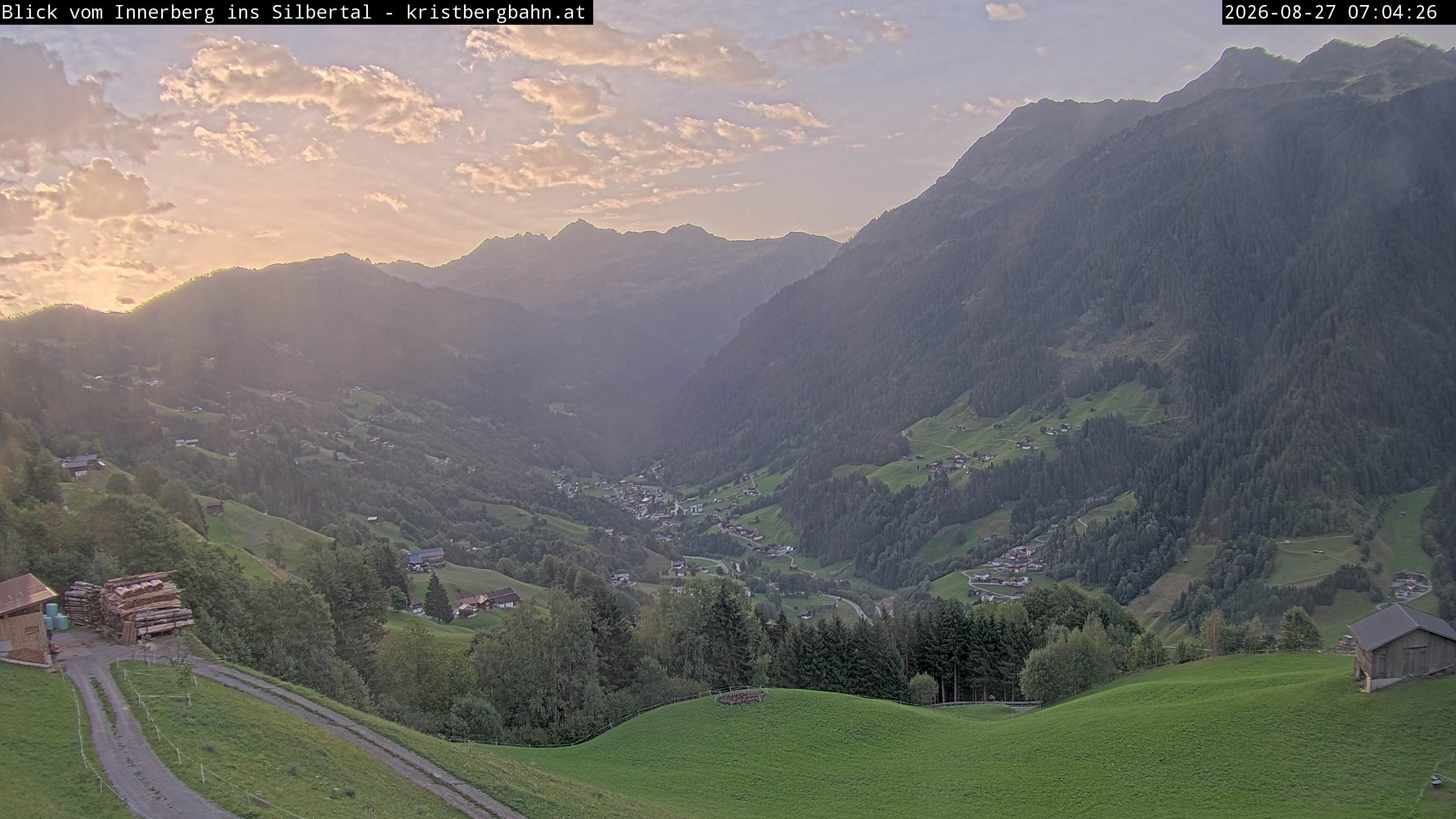 Archived image Webcam Innerberg, "Silbertal" valley