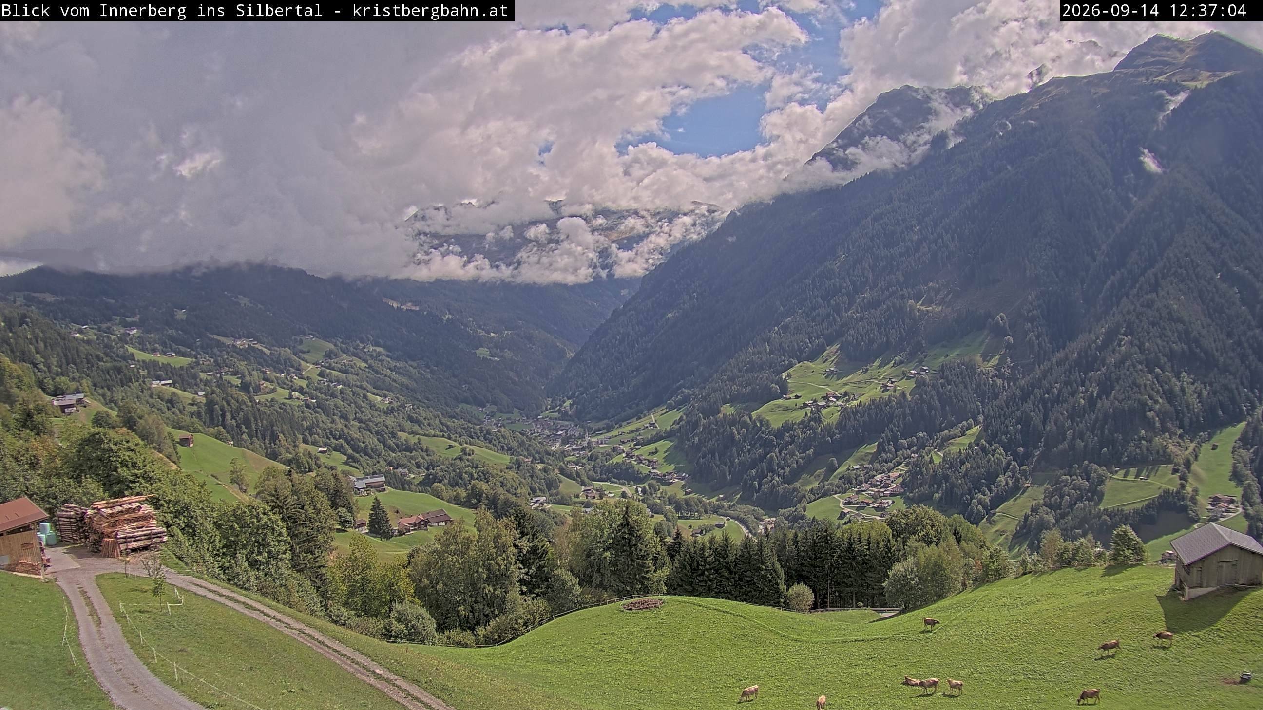 Archived image Webcam Innerberg, "Silbertal" valley