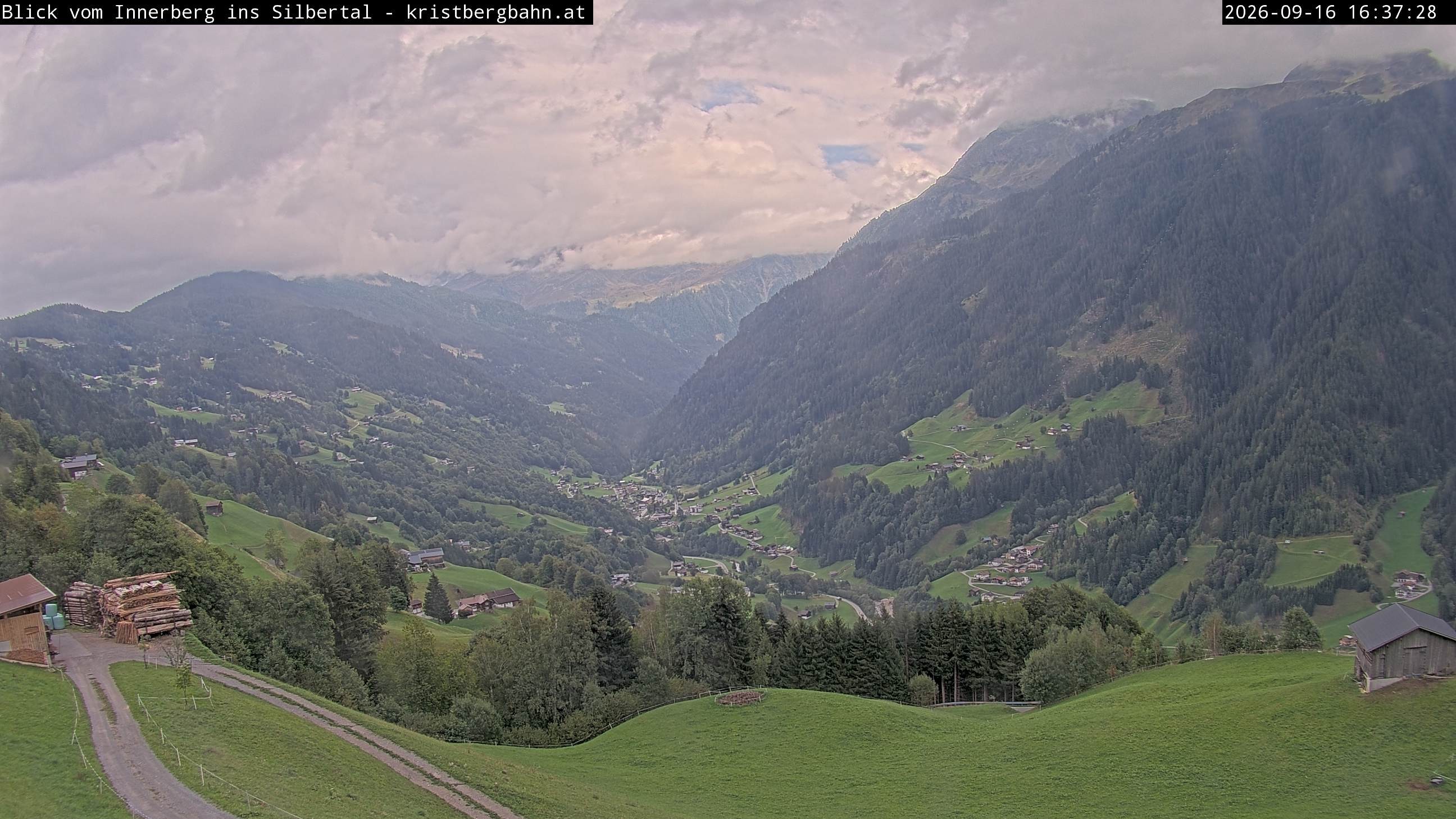 Archived image Webcam Innerberg, "Silbertal" valley