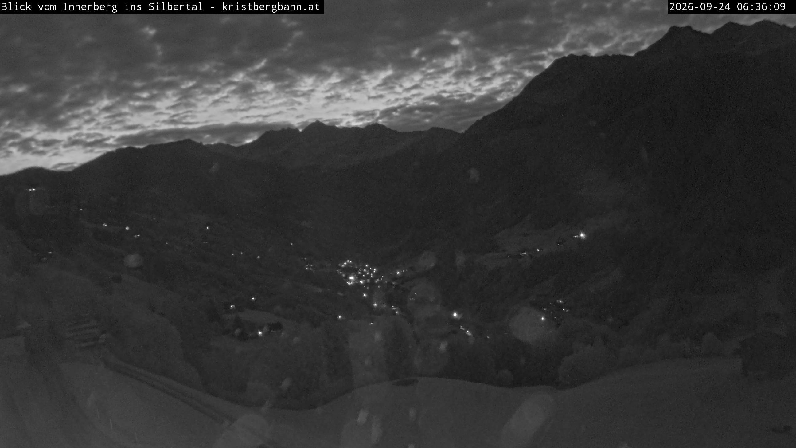 Archived image Webcam Innerberg, "Silbertal" valley