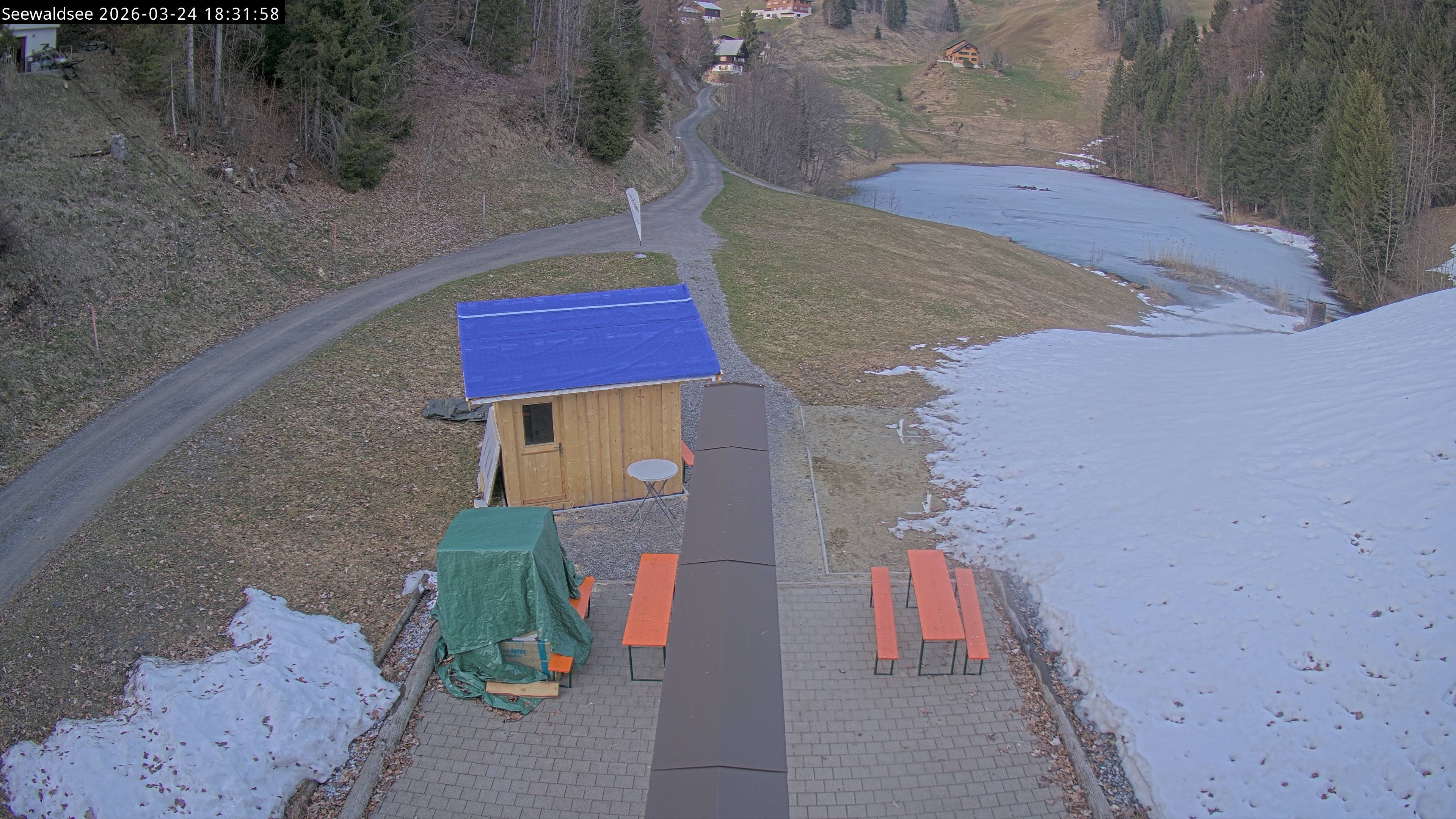 Archived image Webcam Fontanella: Lake Seewaldsee