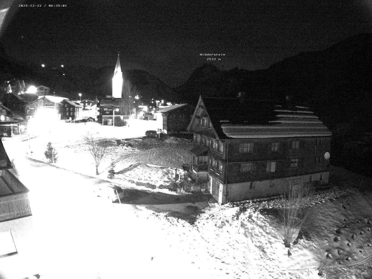 Archiv Foto Webcam Dorfzentrum von Warth