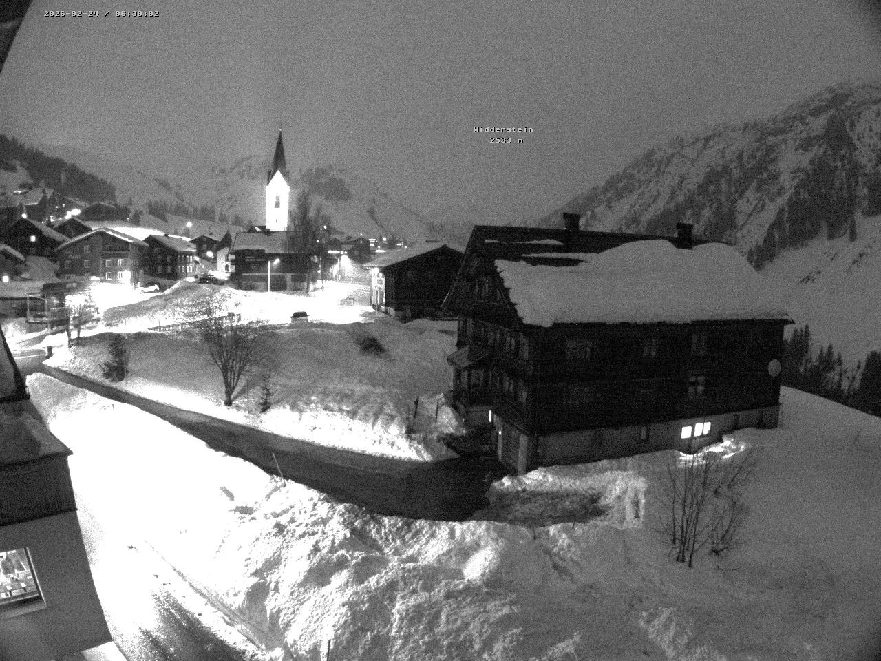 Archiv Foto Webcam Dorfzentrum von Warth