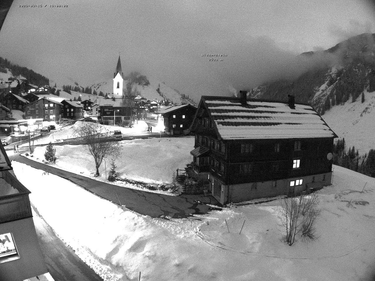 Archiv Foto Webcam Dorfzentrum von Warth