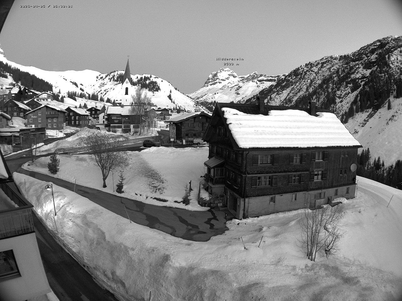 Archived image Webcam Village center Warth