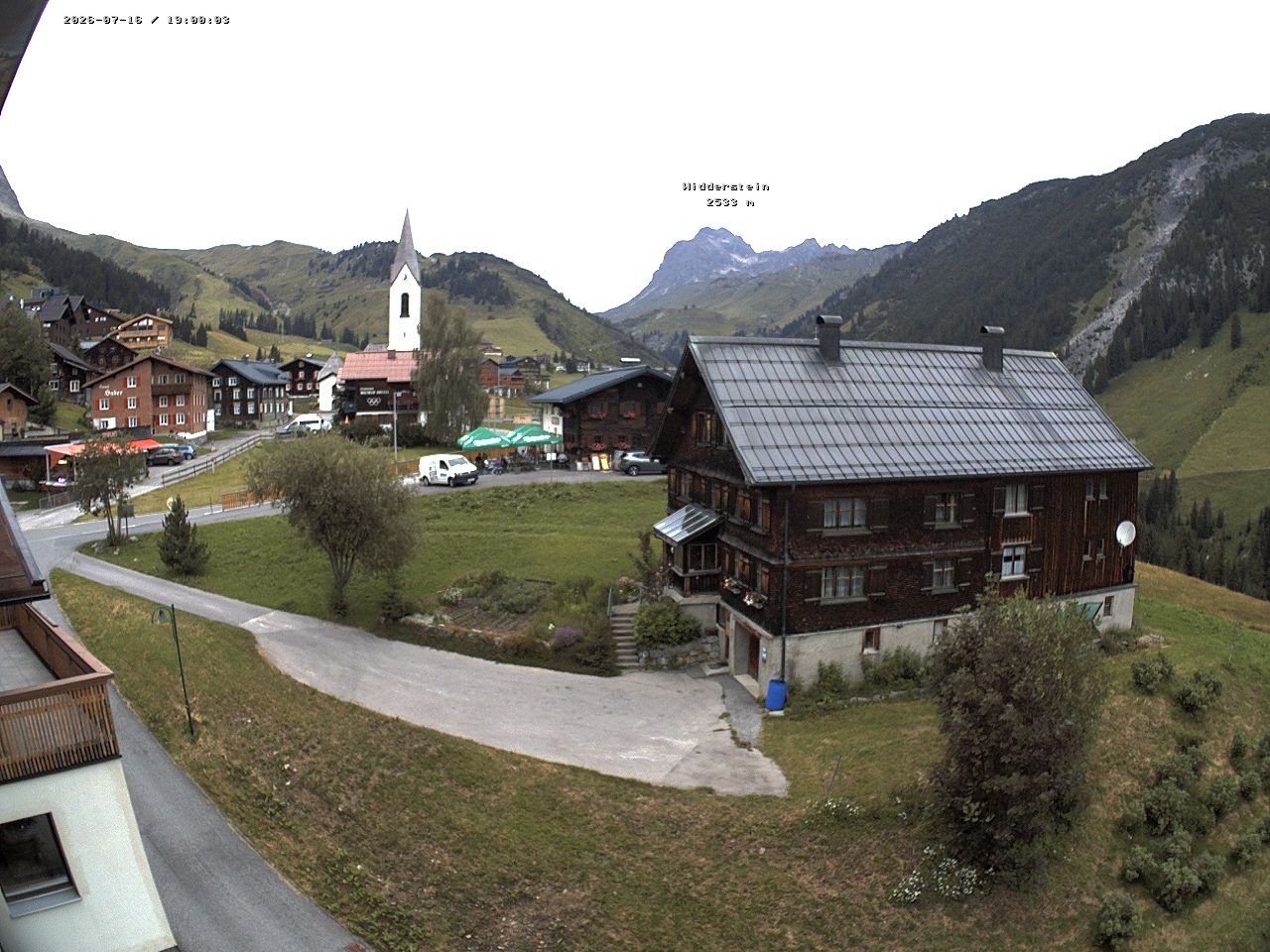 Archiv Foto Webcam Dorfzentrum von Warth