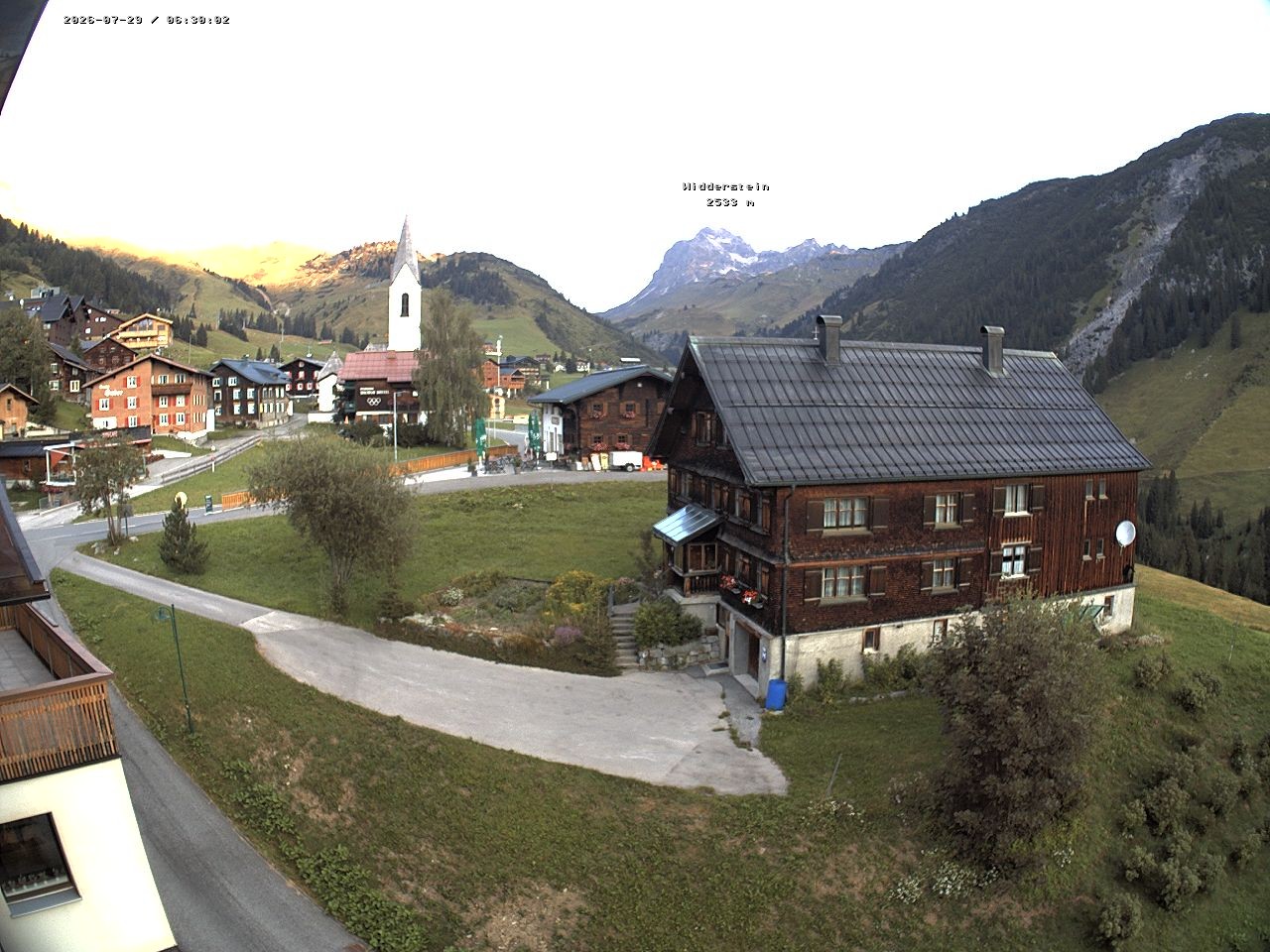 Archiv Foto Webcam Dorfzentrum von Warth