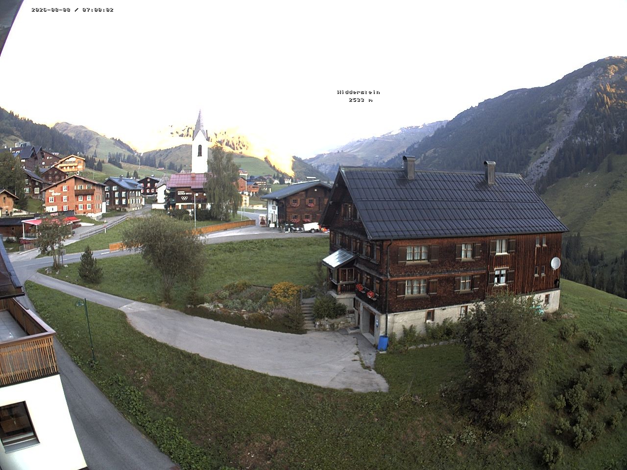 Archiv Foto Webcam Dorfzentrum von Warth