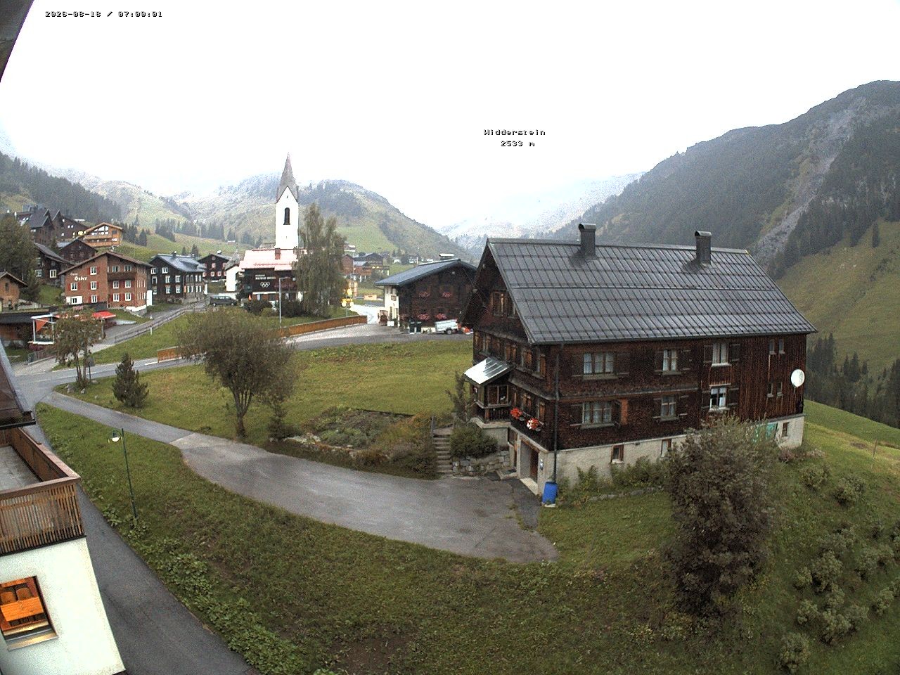 Archiv Foto Webcam Dorfzentrum von Warth