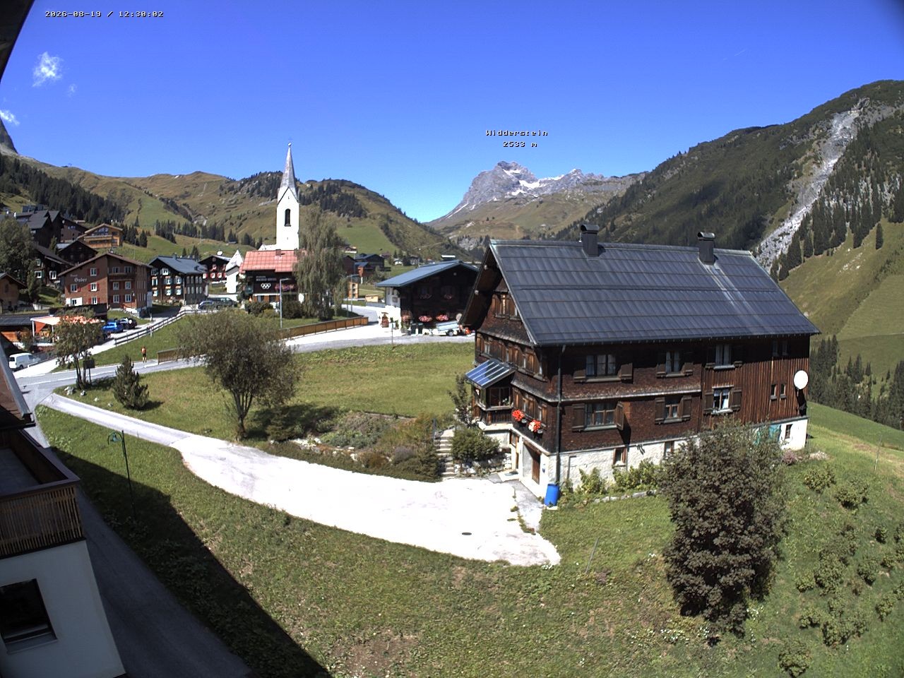 Archived image Webcam Village center Warth