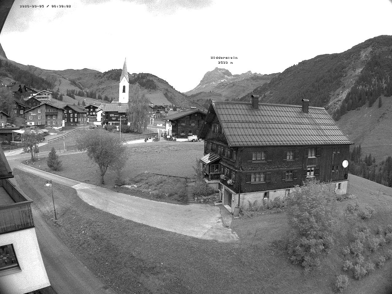 Archived image Webcam Village center Warth