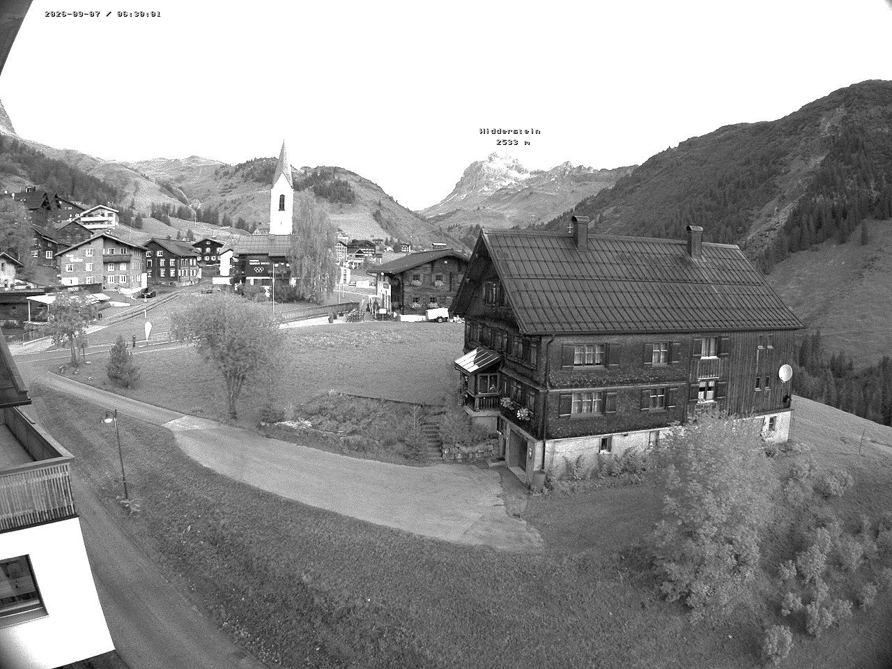 Archiv Foto Webcam Dorfzentrum von Warth