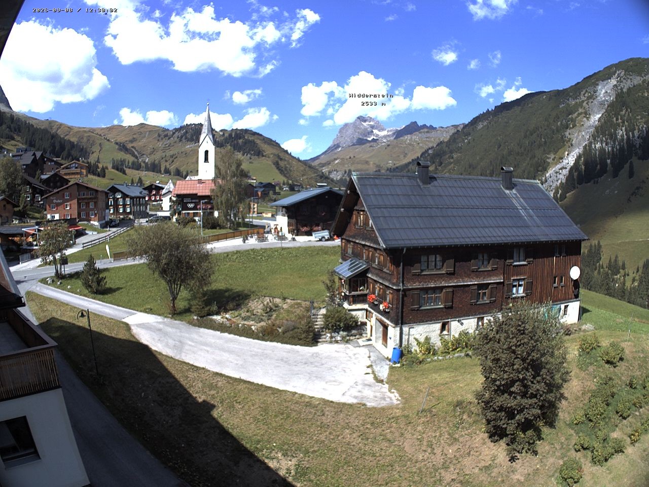 Archiv Foto Webcam Dorfzentrum von Warth