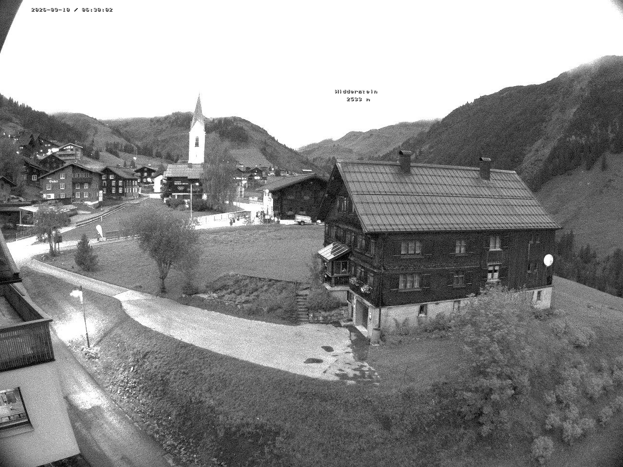 Archived image Webcam Village center Warth