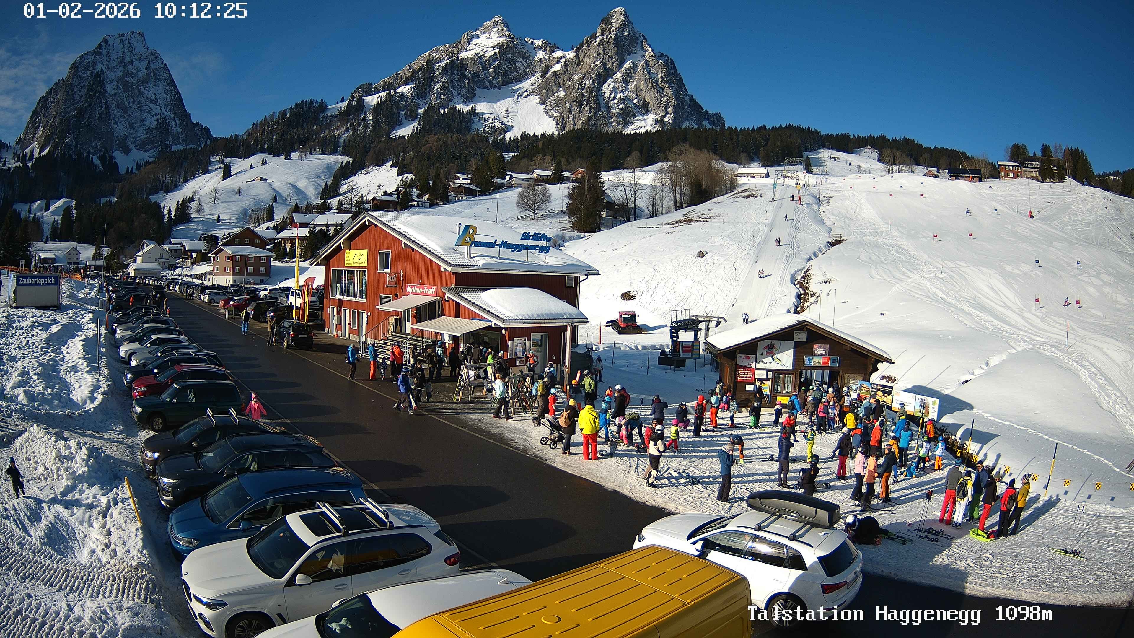 Archived image Webcam base station Brunni-Haggenegg mountain railways