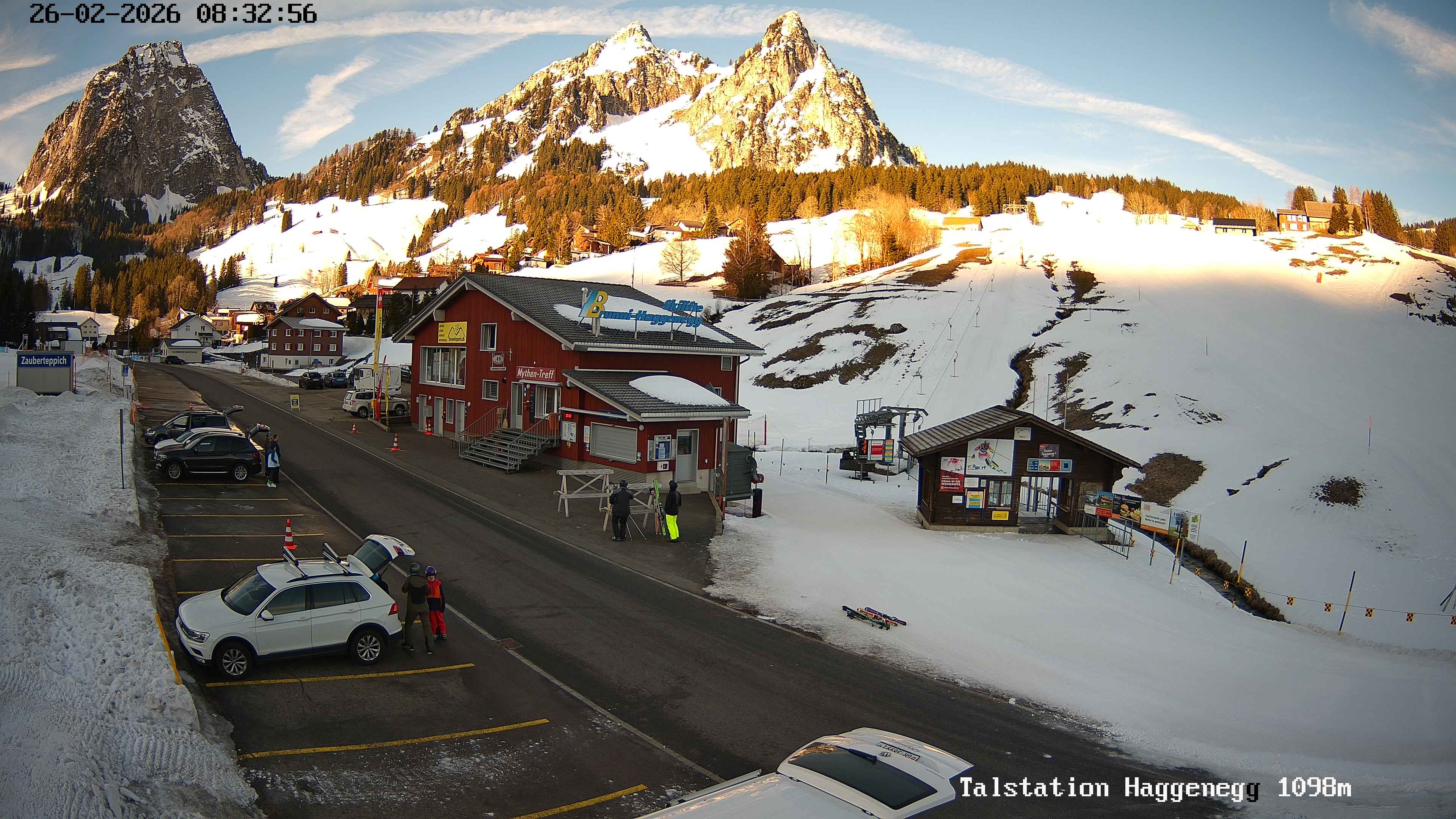 Archived image Webcam base station Brunni-Haggenegg mountain railways