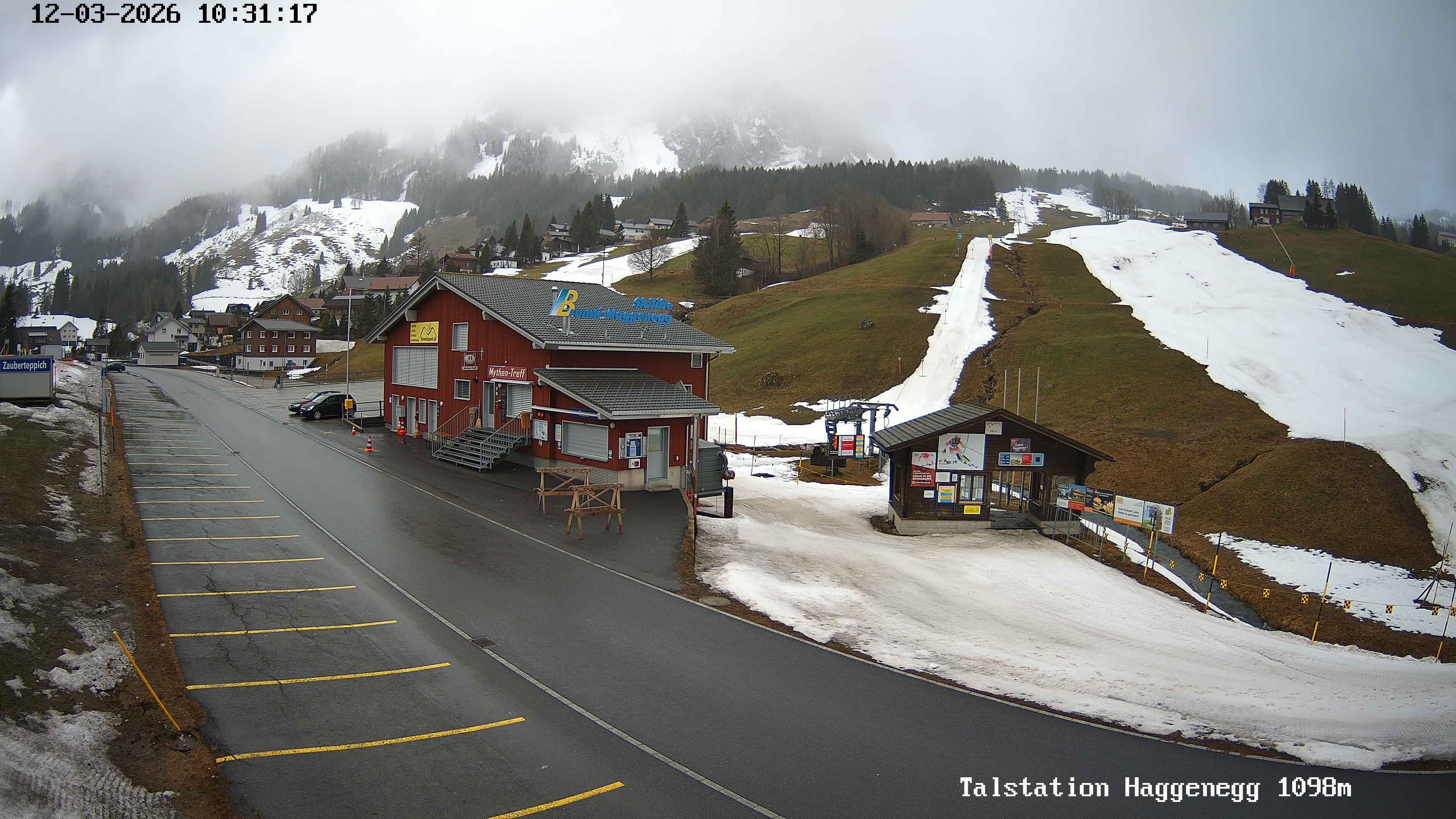 Archived image Webcam base station Brunni-Haggenegg mountain railways