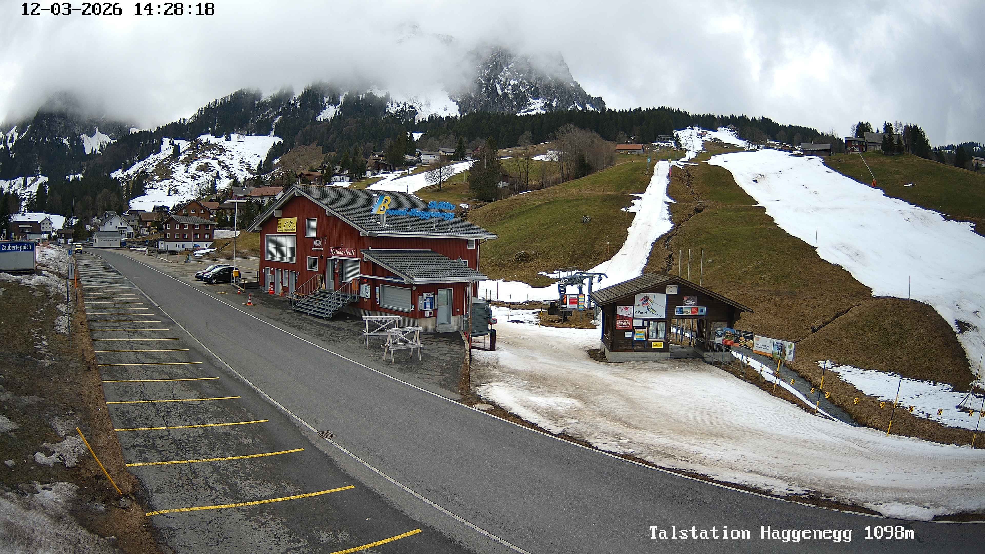 Archived image Webcam base station Brunni-Haggenegg mountain railways