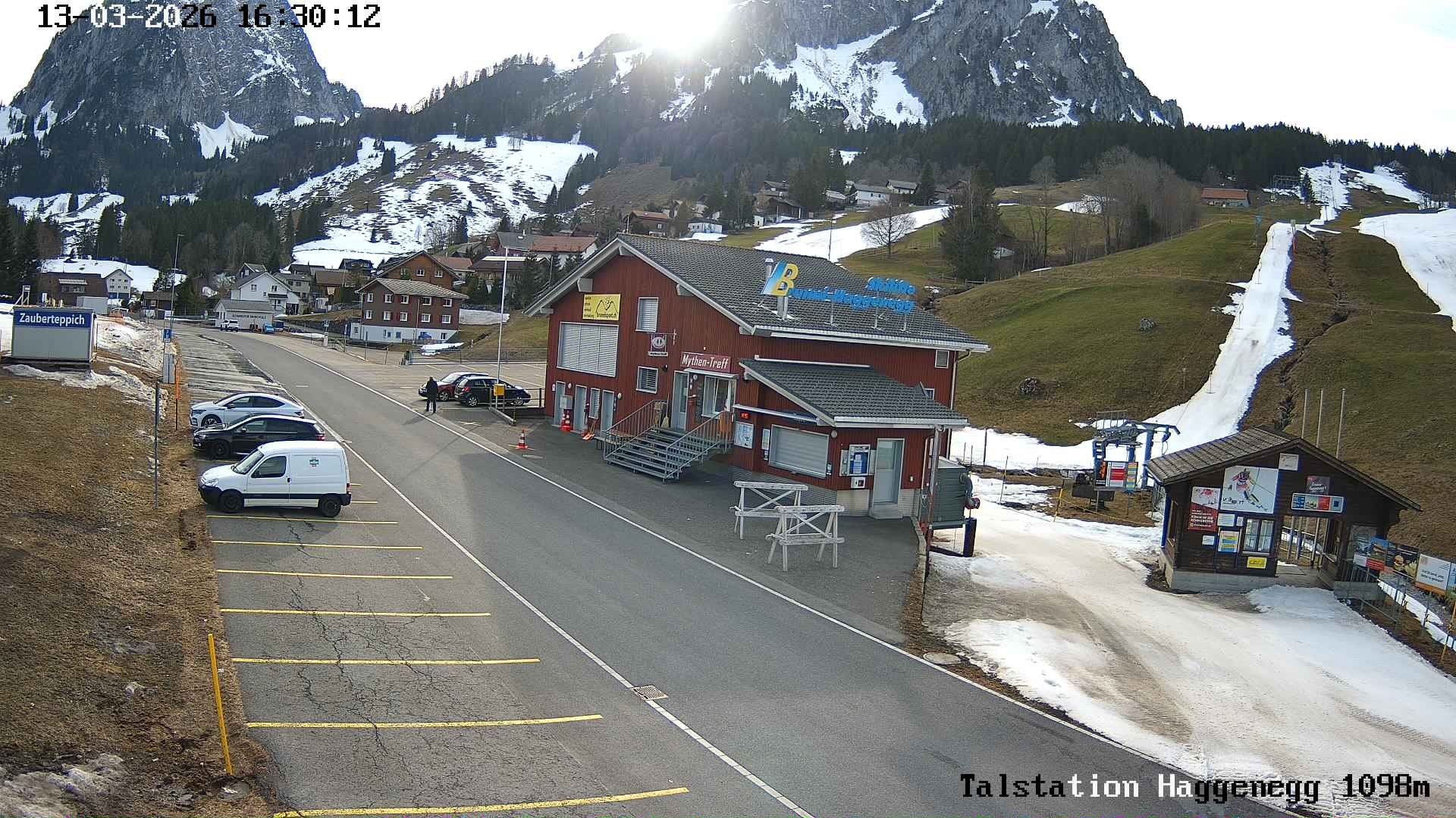 Archived image Webcam base station Brunni-Haggenegg mountain railways