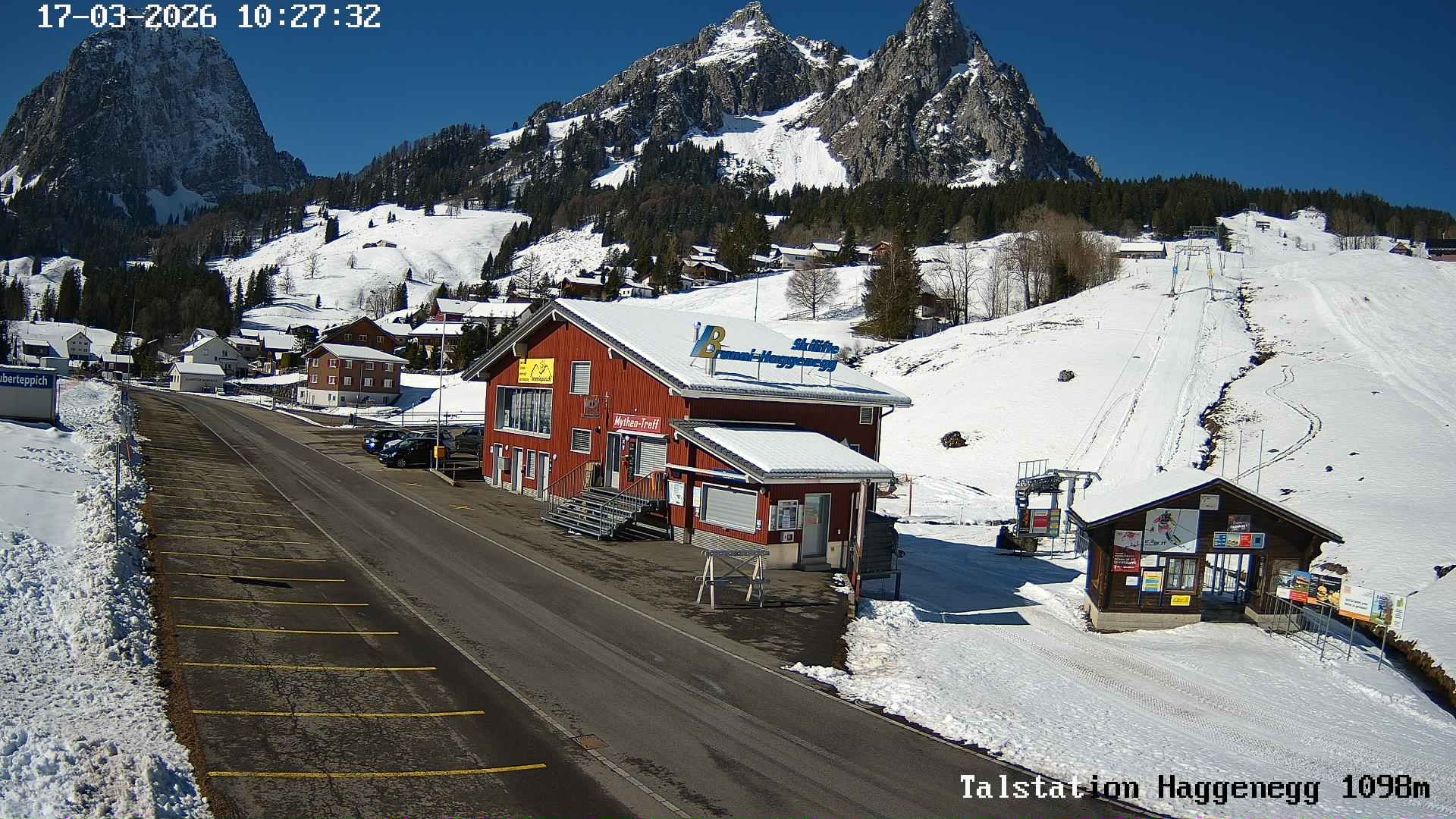 Archived image Webcam base station Brunni-Haggenegg mountain railways