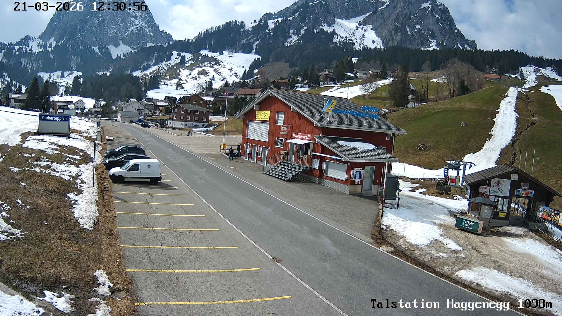 Archived image Webcam base station Brunni-Haggenegg mountain railways