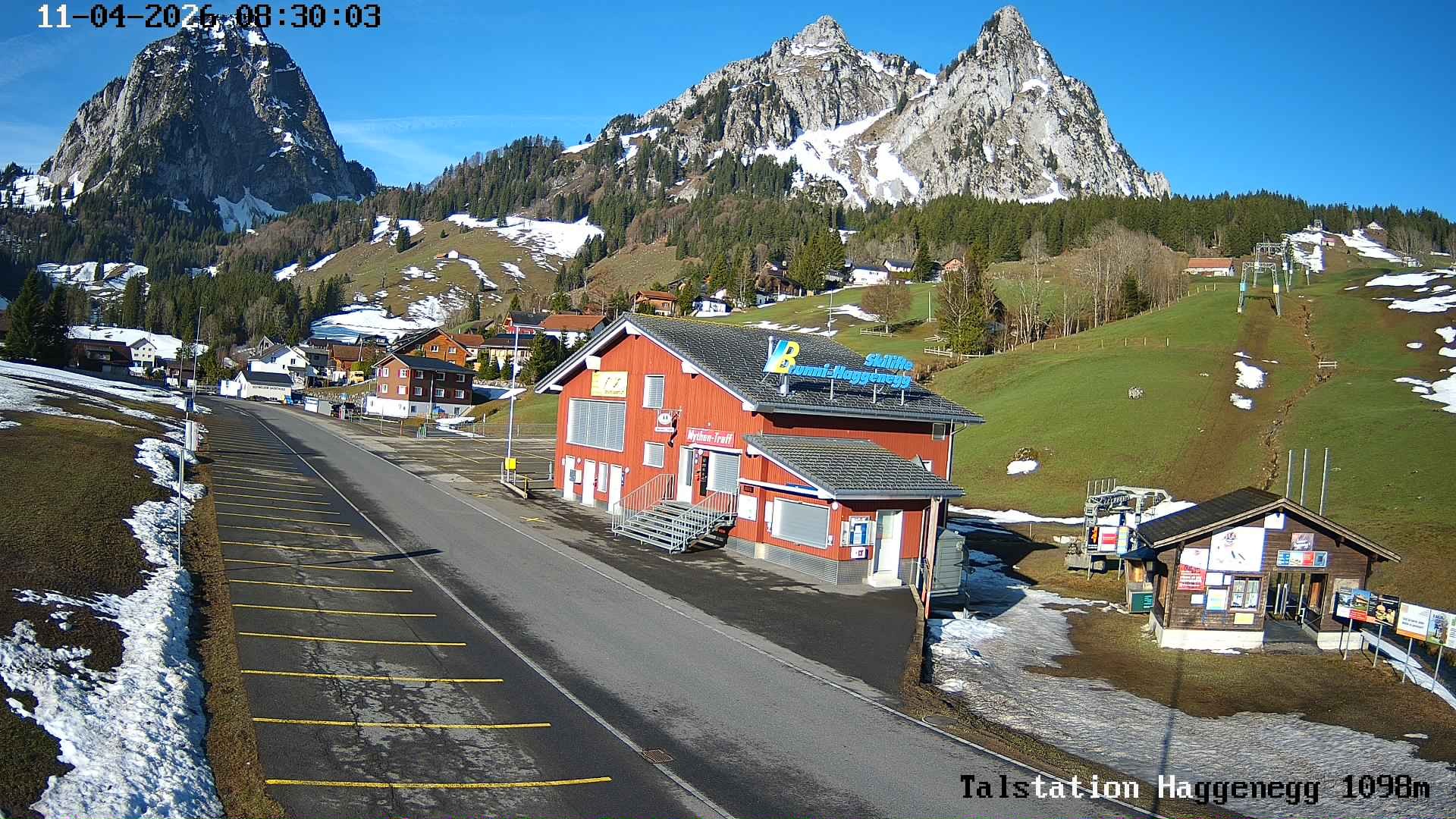 Archived image Webcam base station Brunni-Haggenegg mountain railways