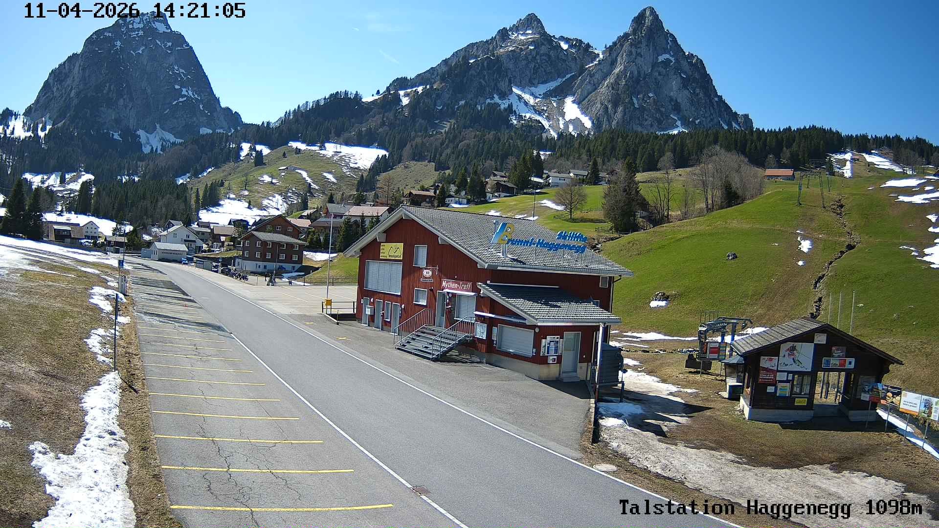 Archived image Webcam base station Brunni-Haggenegg mountain railways