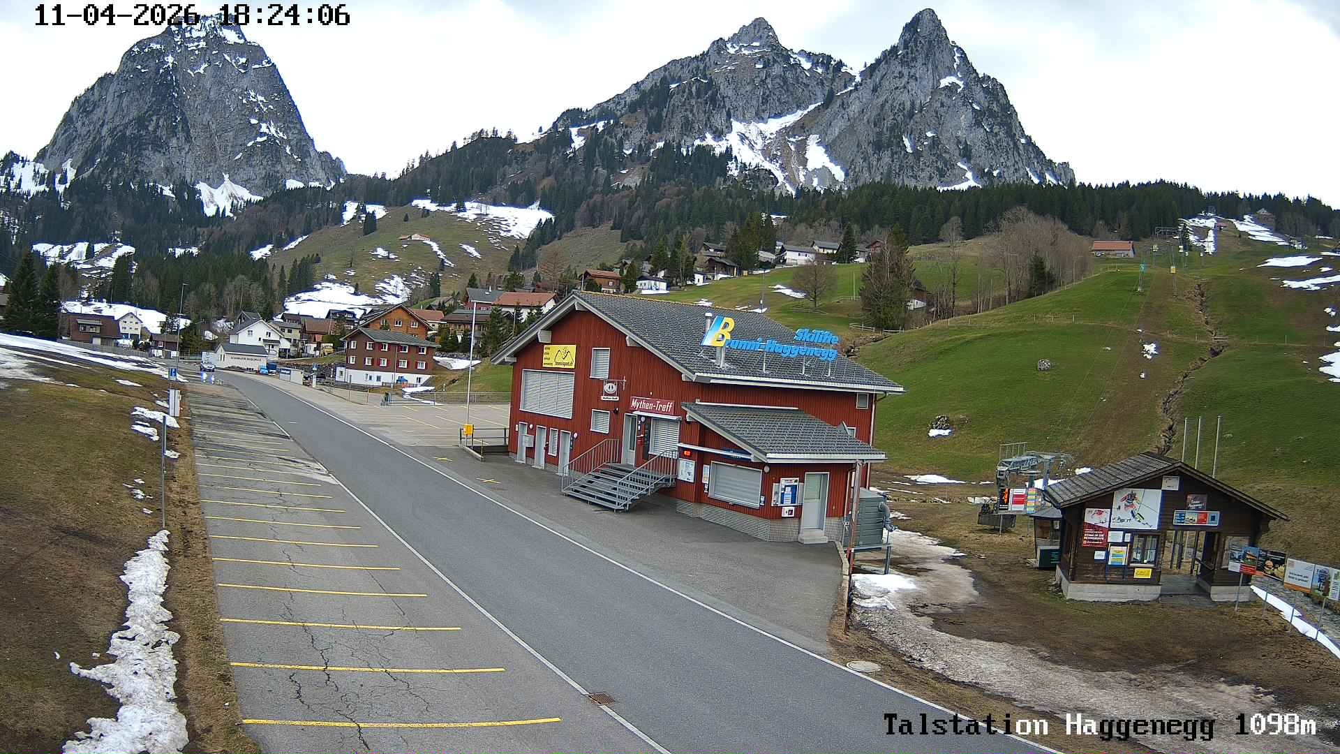 Archived image Webcam base station Brunni-Haggenegg mountain railways