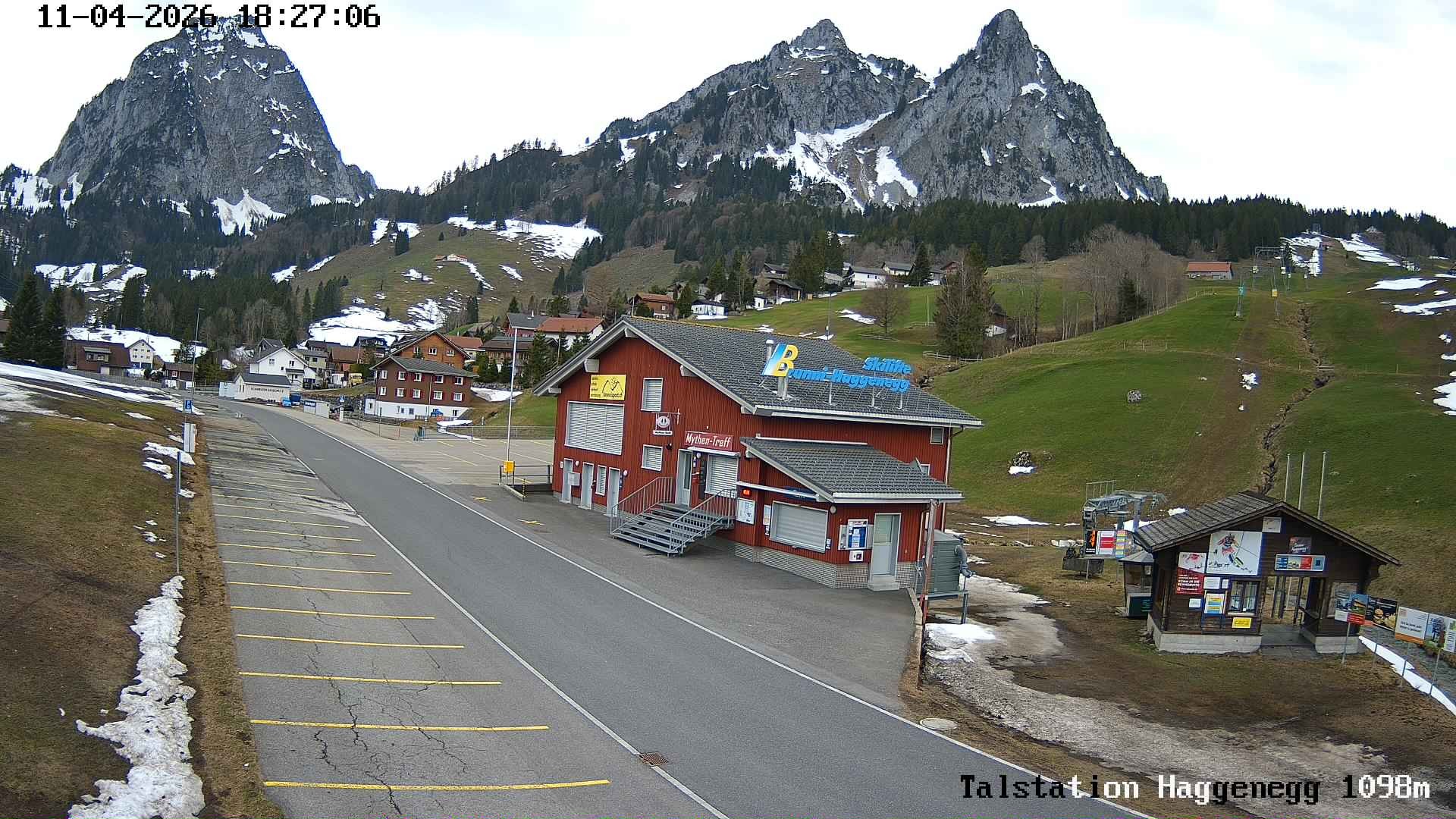 Archived image Webcam base station Brunni-Haggenegg mountain railways