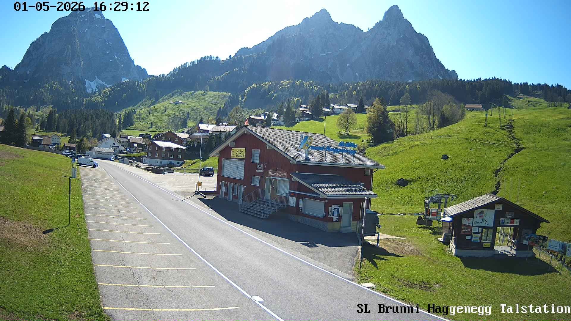 Archived image Webcam base station Brunni-Haggenegg mountain railways