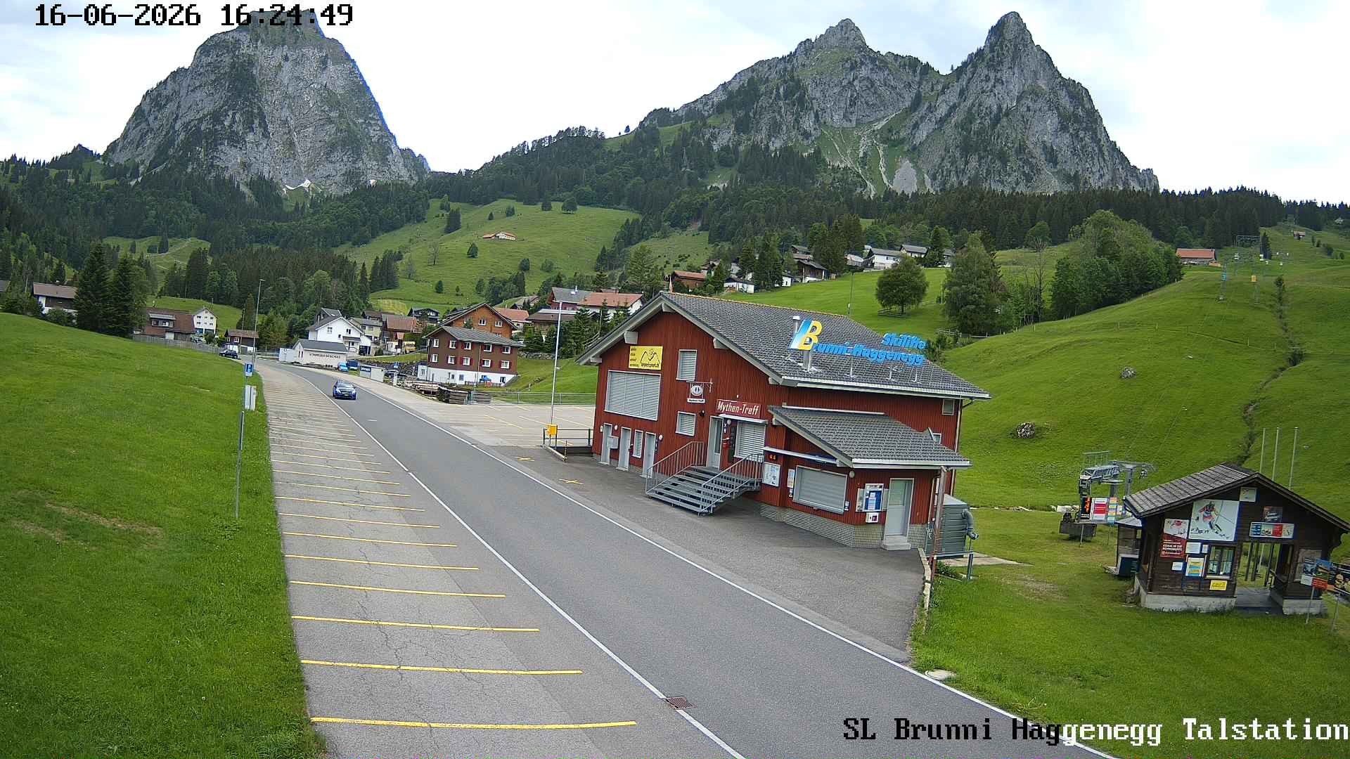 Archived image Webcam base station Brunni-Haggenegg mountain railways
