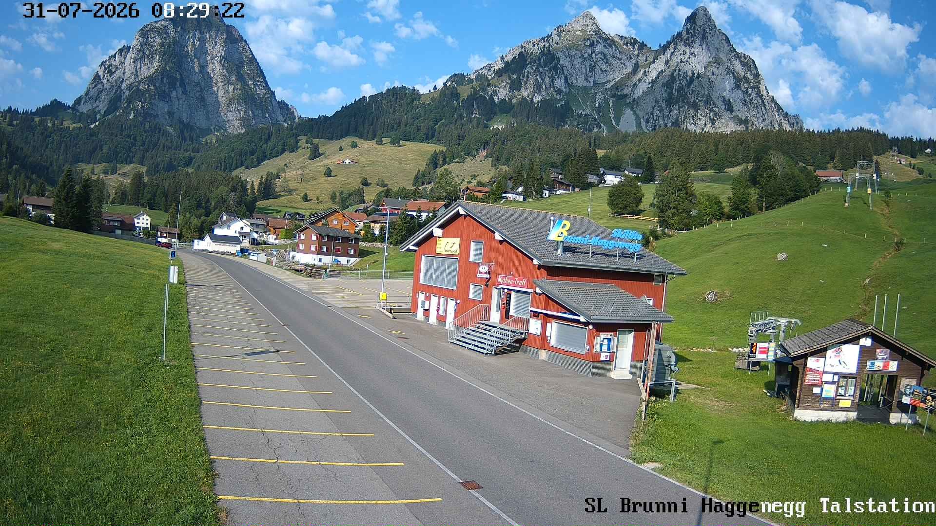 Archived image Webcam base station Brunni-Haggenegg mountain railways