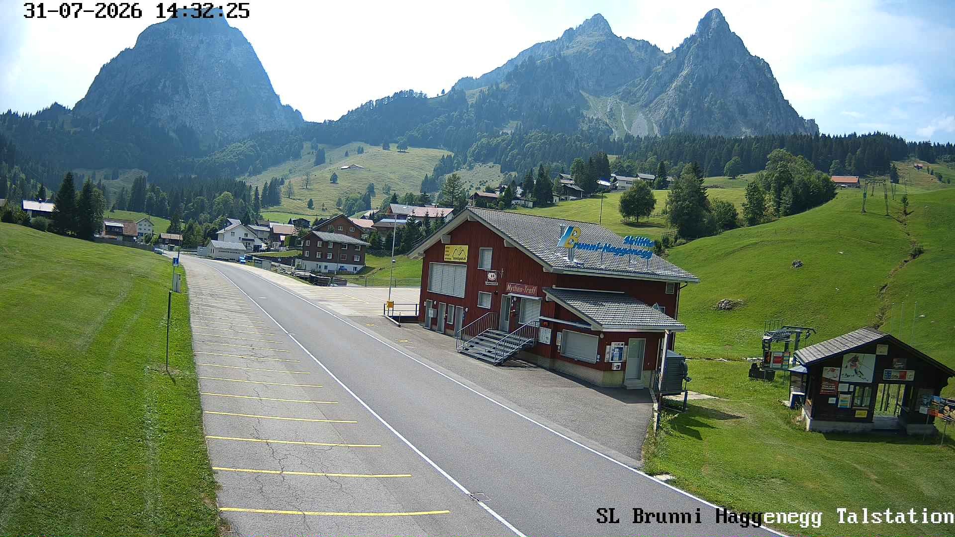 Archived image Webcam base station Brunni-Haggenegg mountain railways