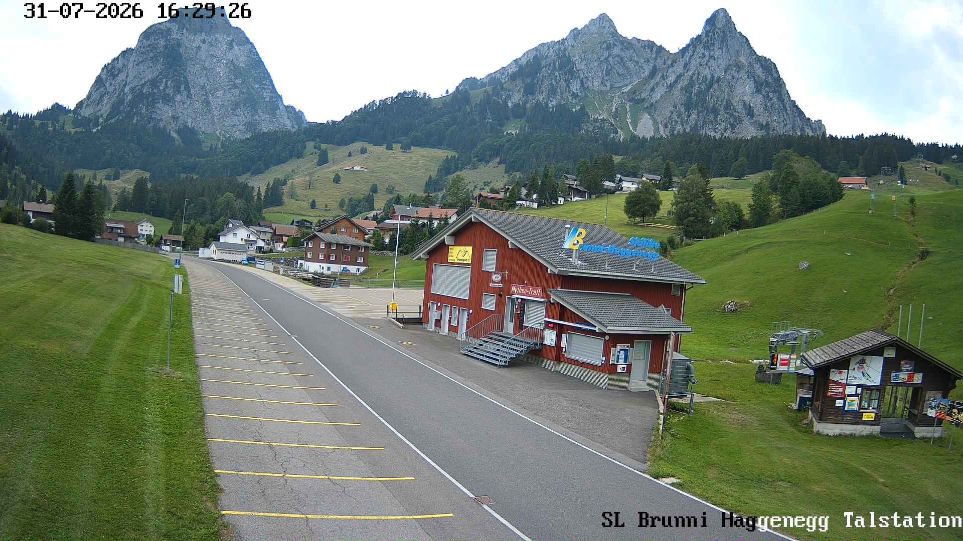 Archived image Webcam base station Brunni-Haggenegg mountain railways
