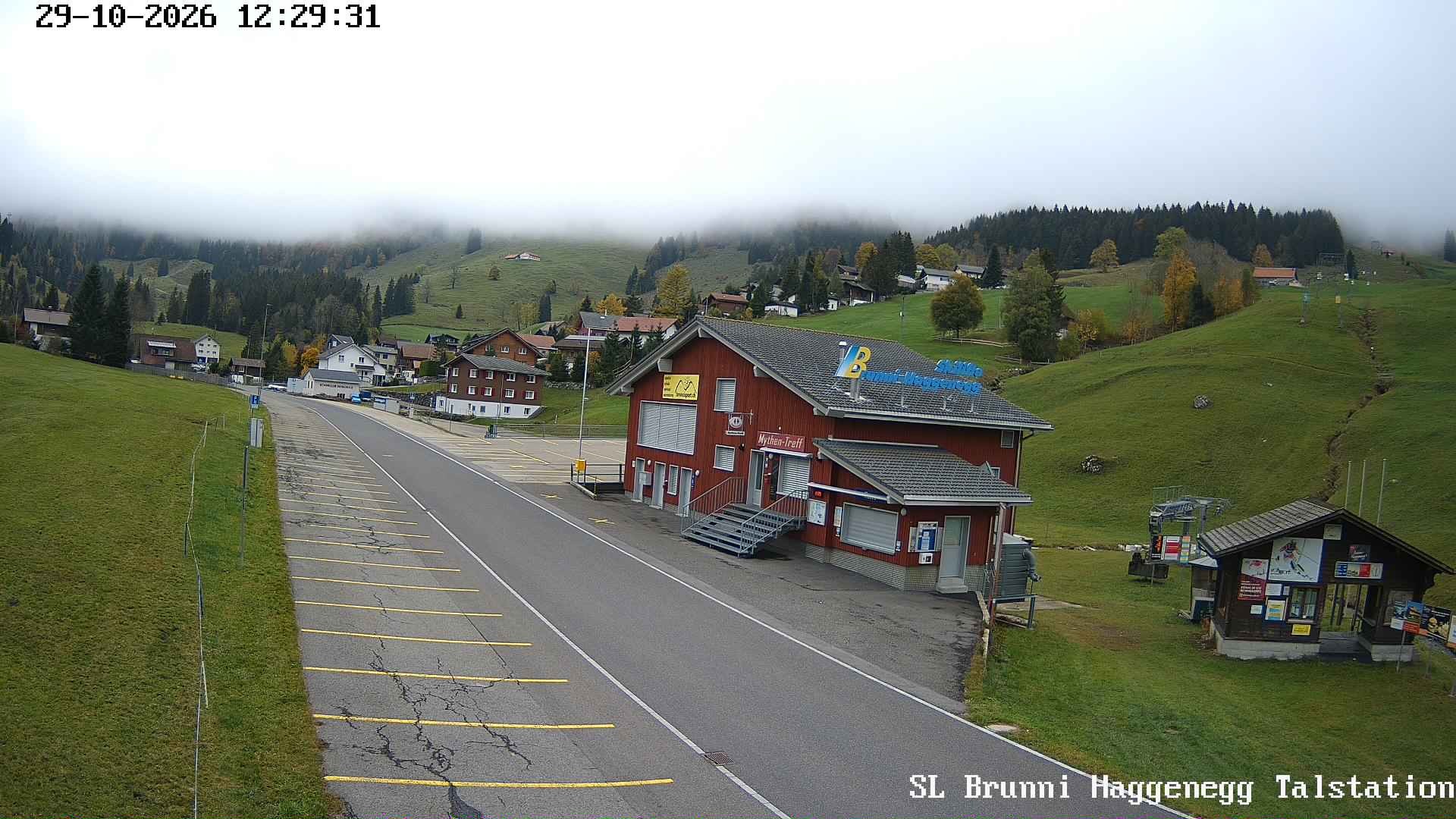 Archived image Webcam base station Brunni-Haggenegg mountain railways