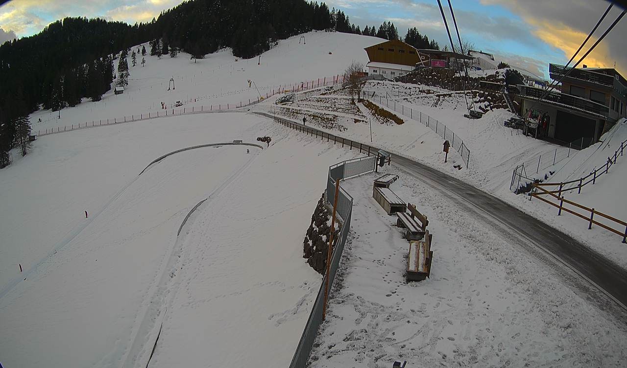 Archiv Foto Webcam Bergrestaurant Engelstock, Sattel