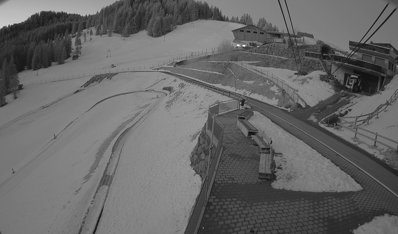 Archived image Webcam mountain restaurant Engelstock, Sattel