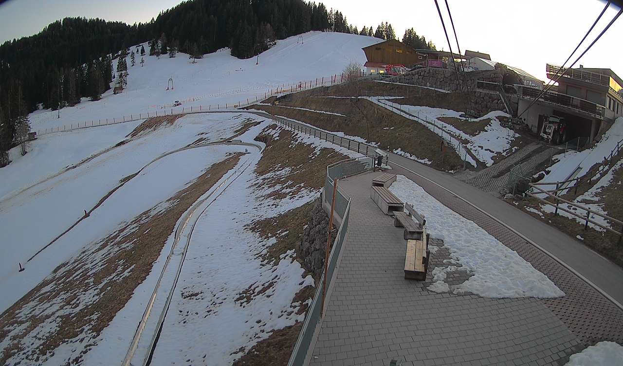 Archived image Webcam mountain restaurant Engelstock, Sattel