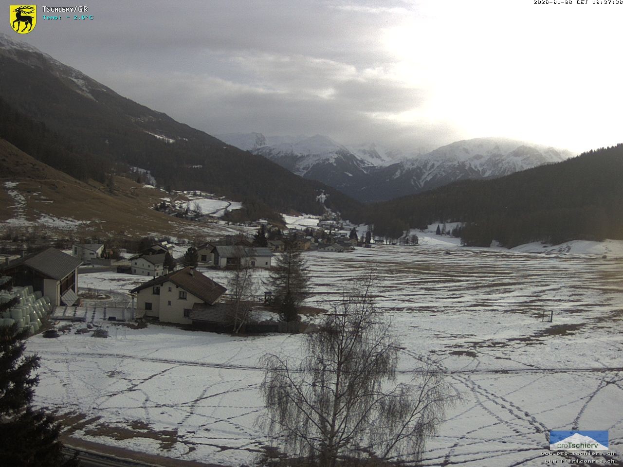 Archiv Foto Webcam Dorf Tschierv