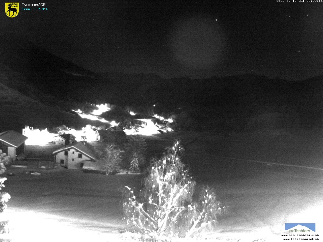 Archiv Foto Webcam Dorf Tschierv