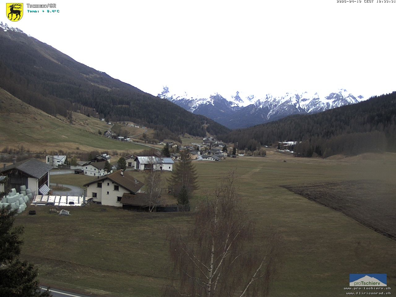 Archiv Foto Webcam Dorf Tschierv