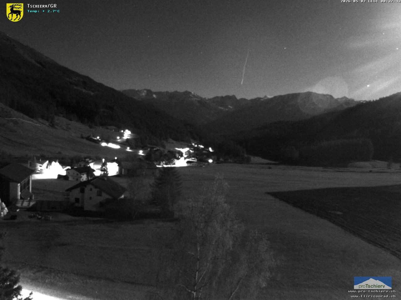 Archiv Foto Webcam Dorf Tschierv