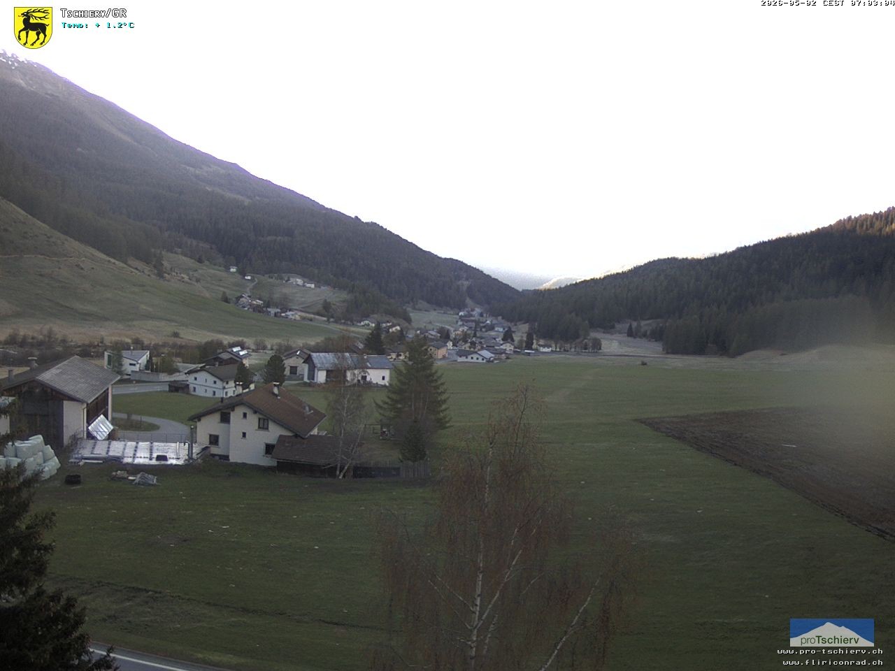 Archiv Foto Webcam Dorf Tschierv