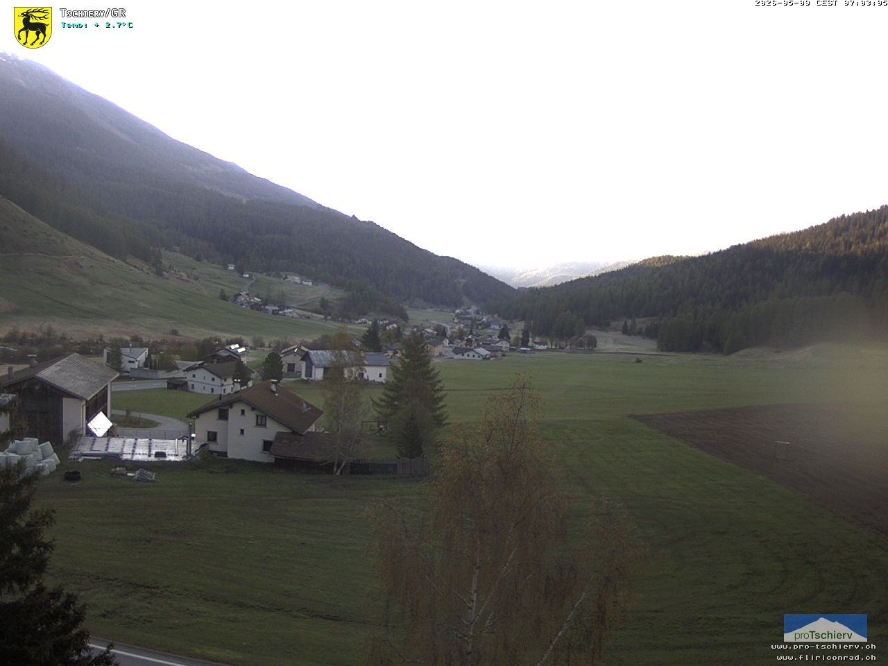 Archiv Foto Webcam Dorf Tschierv