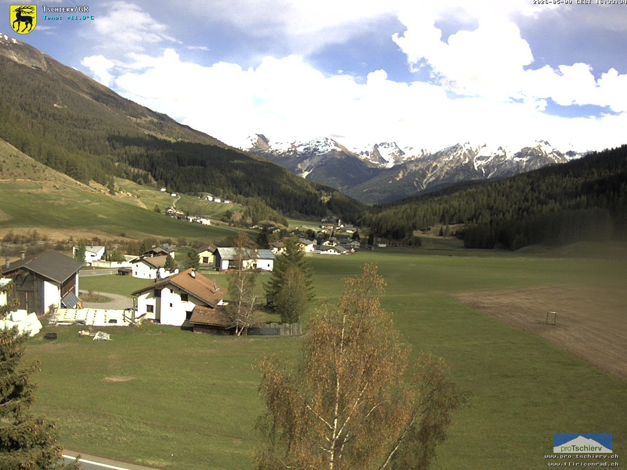 Archiv Foto Webcam Dorf Tschierv